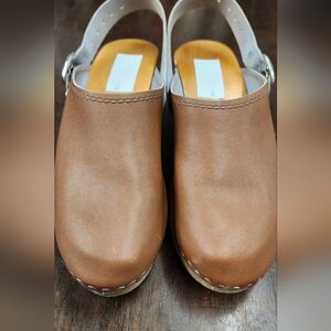 Beautiful Brown Leather Clogs